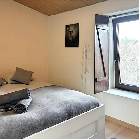 Retiro De - Casa Inteira Com 208m2, Pátio Privado