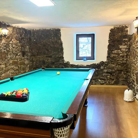 Retiro De - Casa Inteira Com 208m2, Pátio Privado Villa