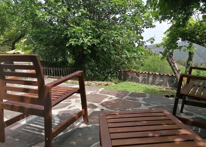 Retiro De - Entire 200 M2 Nature Retreat * Gondramaz