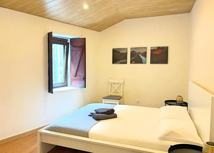 Retiro De - Entire 200 M2 Nature Retreat Gondramaz