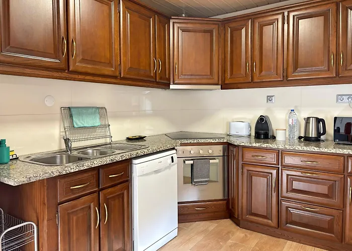 Retiro De - Entire 200 M2 Nature Retreat Villa Gondramaz