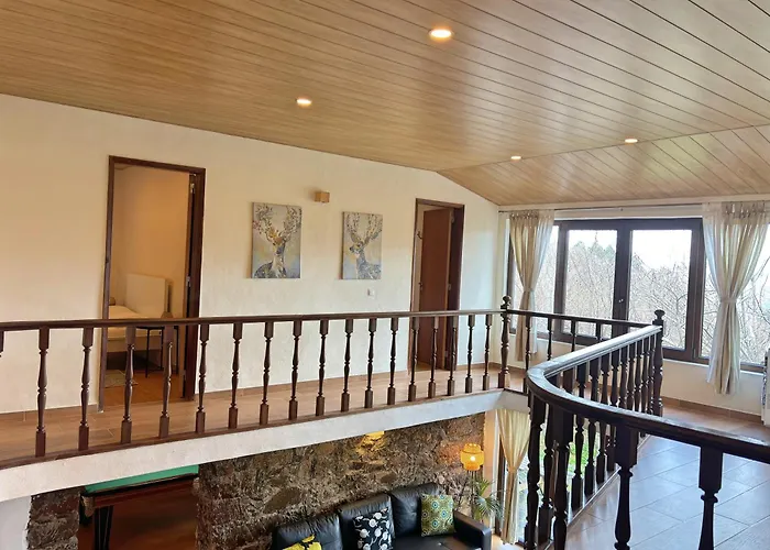 Retiro De - Entire 200 M2 Nature Retreat Gondramaz